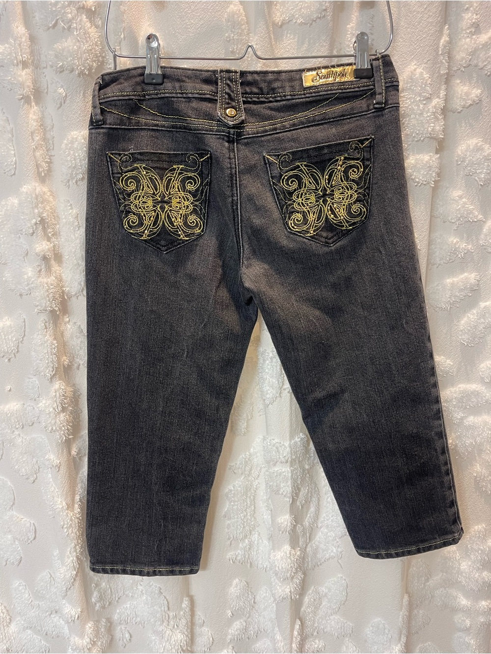 Southpole black capri jeans with gold